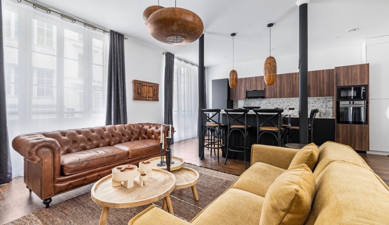 00001-A- GREAT-APARTMENT-FOR-FAMILY-IN-THE-CENTER-MARAIS-OF-PARIS