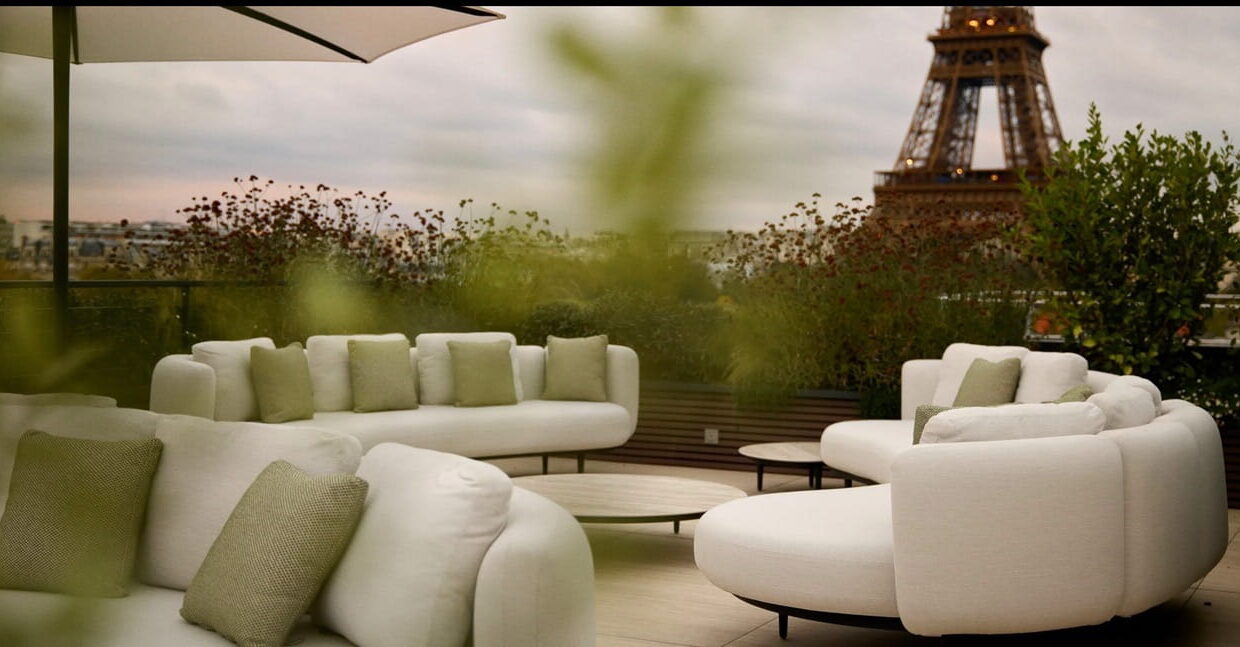 00002-EIFFEL-TOWER-2-BED-LUXE