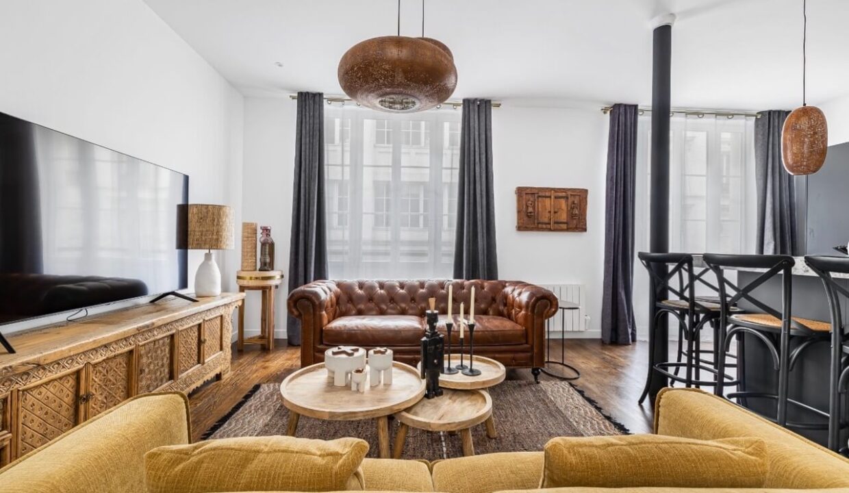00003-A- GREAT-APARTMENT-FOR-FAMILY-IN-THE-CENTER-MARAIS-OF-PARIS