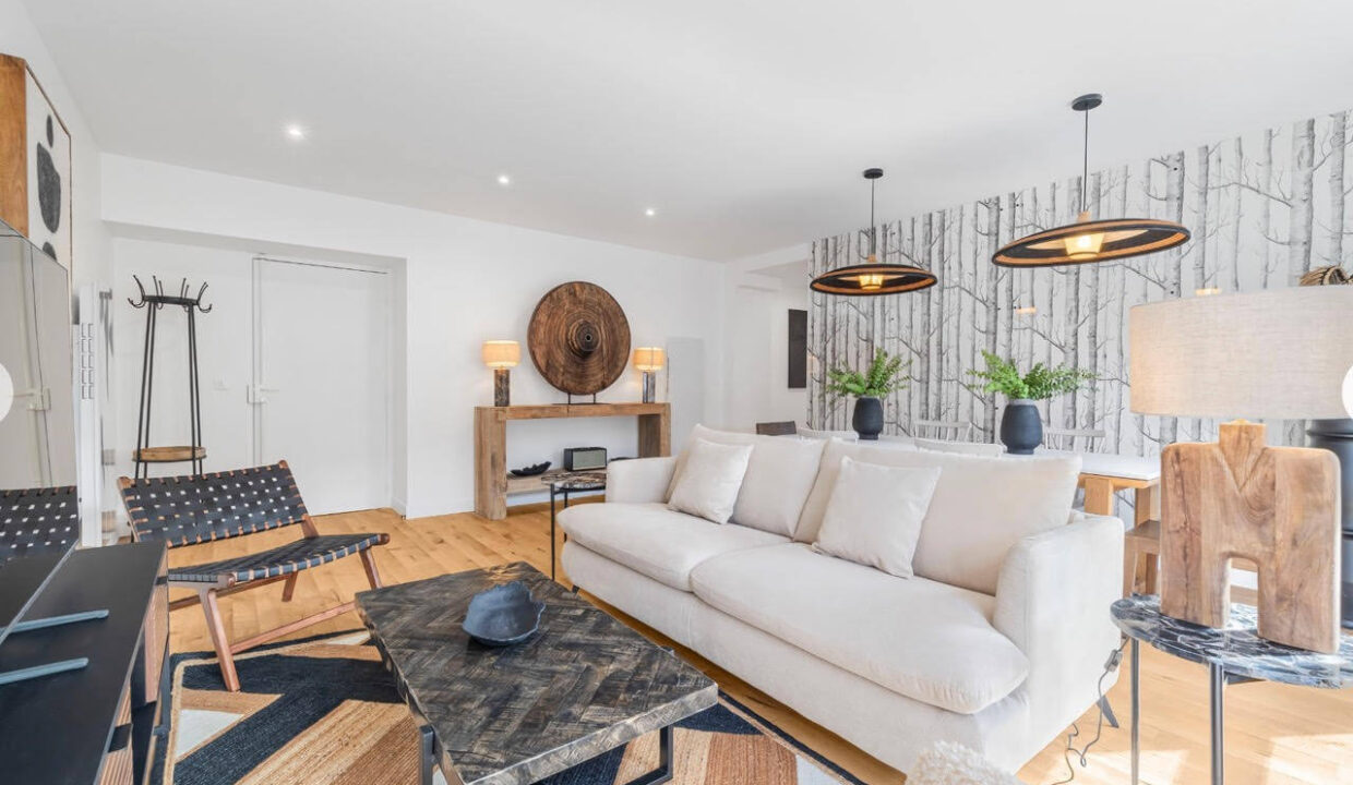 00004-LOVELY-MARAIS-CENTER-APARTMENT