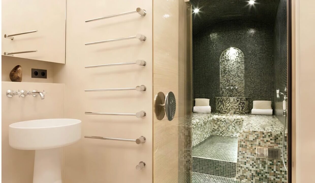 00004-paris-bastille-townhouse-hammam-cinema