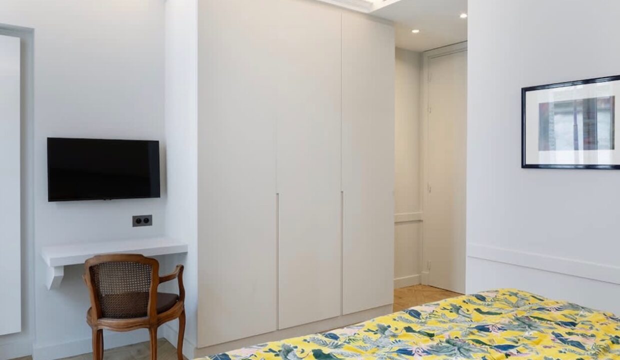 00005-GREAT-FAMILY-APARTMENT-NEAR-BON-MARCHE