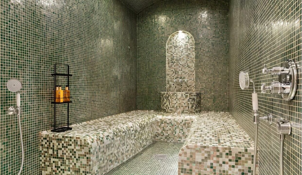 00005-paris-bastille-townhouse-hammam-cinema