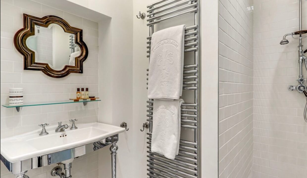 00006-LUXURY-UNIQUE-ISLE-SAINT-LOUIS