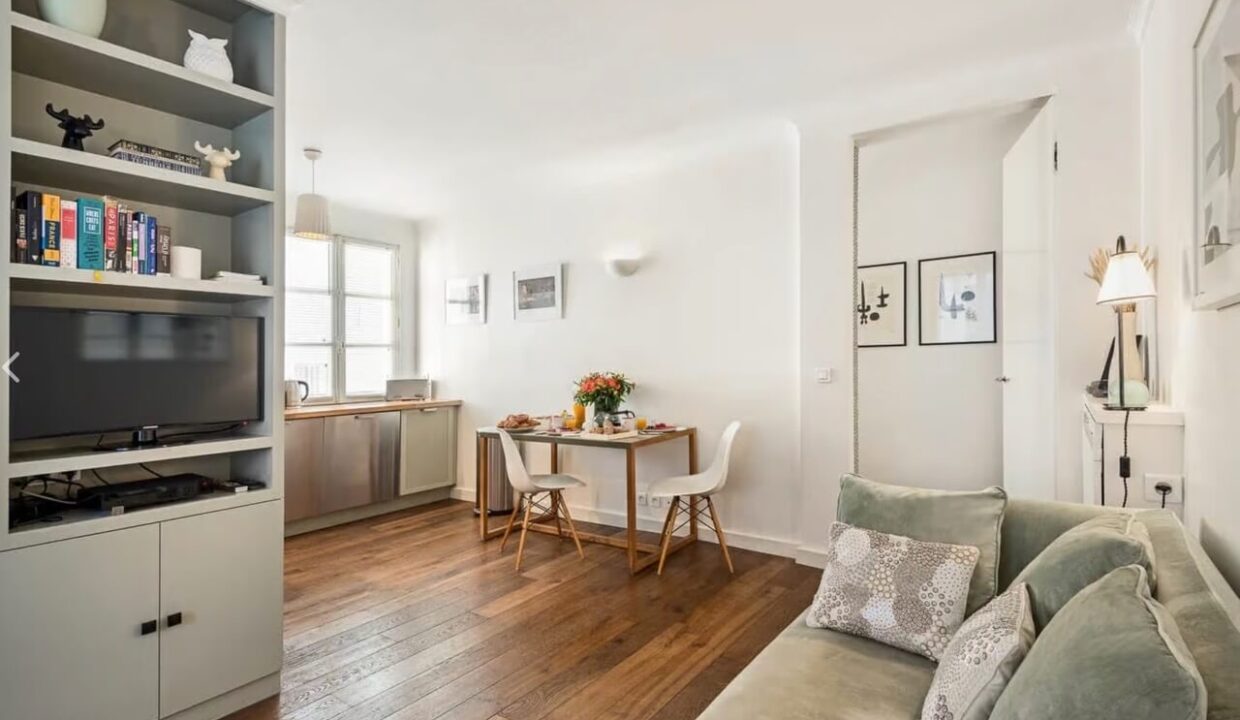 00007-LORSAY-MUSEUM-ONE-BEDROOM