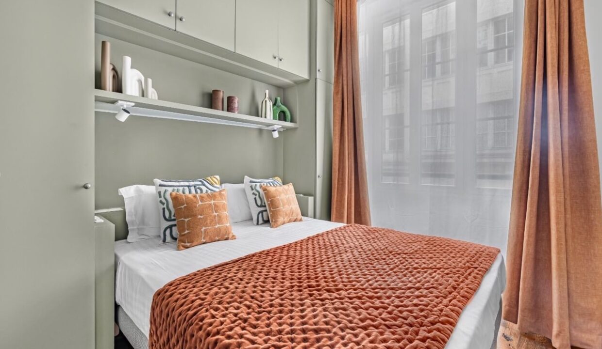 00008-A- GREAT-APARTMENT-FOR-FAMILY-IN-THE-CENTER-MARAIS-OF-PARIS