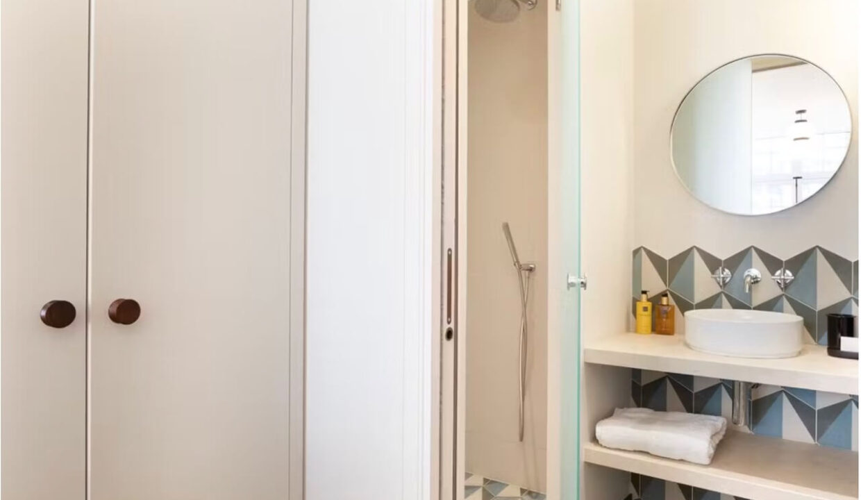 00008-paris-bastille-townhouse-hammam-cinema