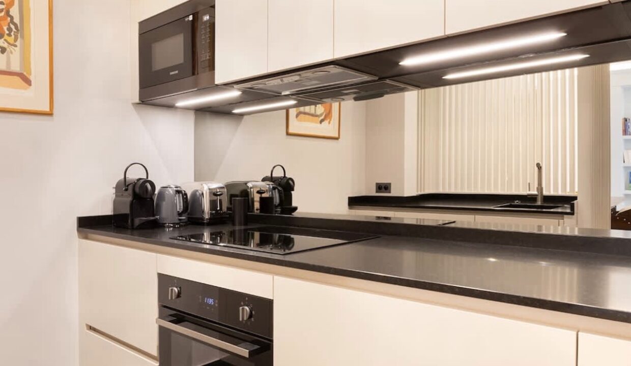 00009-GREAT-FAMILY-APARTMENT-NEAR-BON-MARCHE