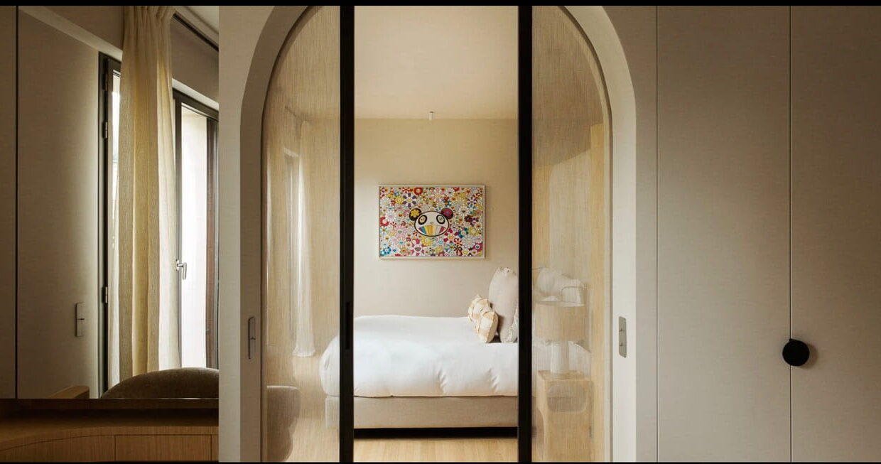 00010-EIFFEL-TOWER-2-BED-LUXE