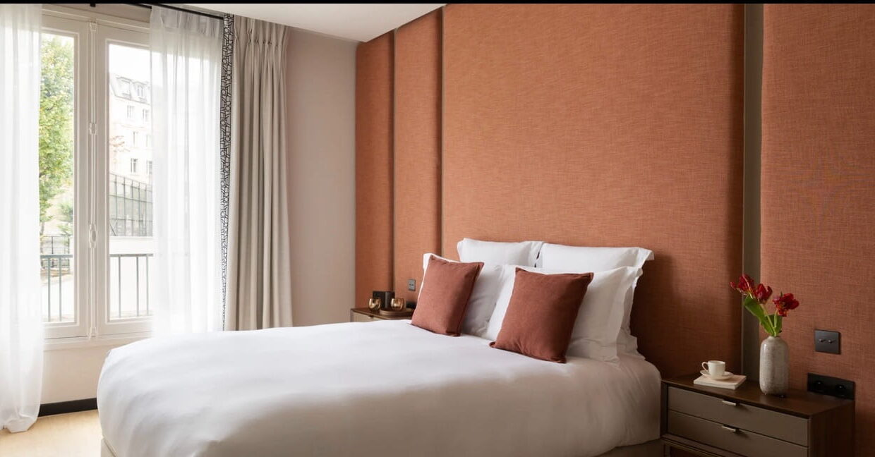 00010-LUXURY-CHAMPS-ELYSEES-LENA