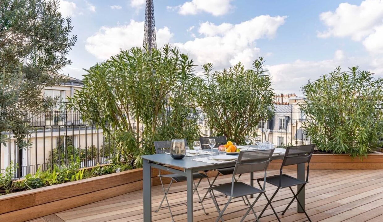 00011-PARIS-EIFFEL-TOWER-LUXE