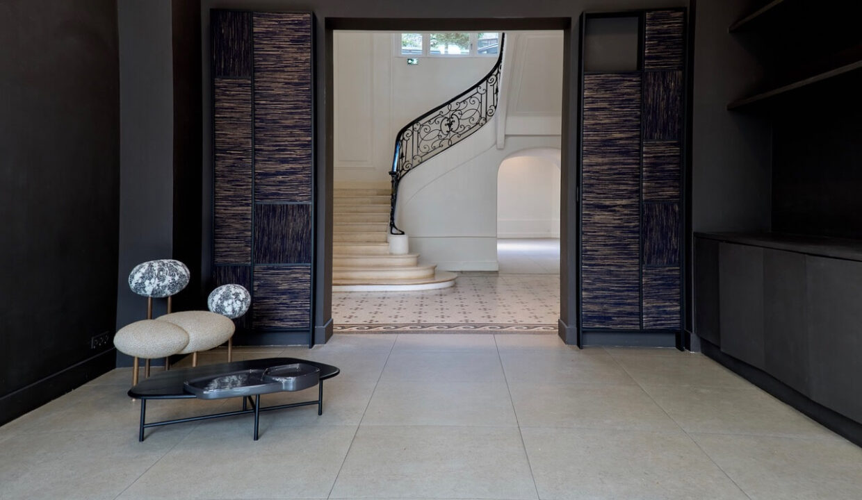 00011-TOUR-MAUBOURG-LUXURY-SHOWROOM-PARIS