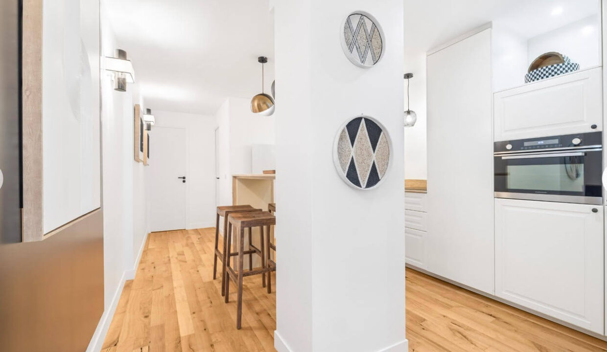 00012-LOVELY-MARAIS-CENTER-APARTMENT