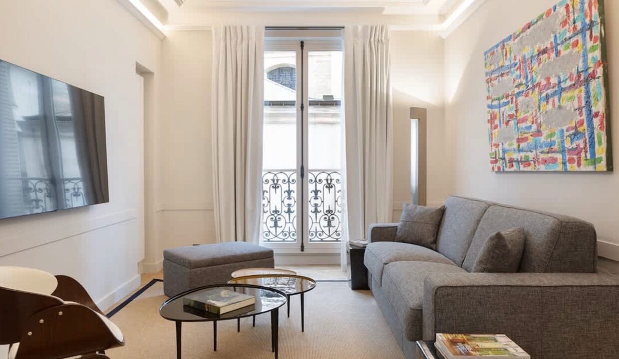 00013-GREAT-FAMILY-APARTMENT-NEAR-BON-MARCHE