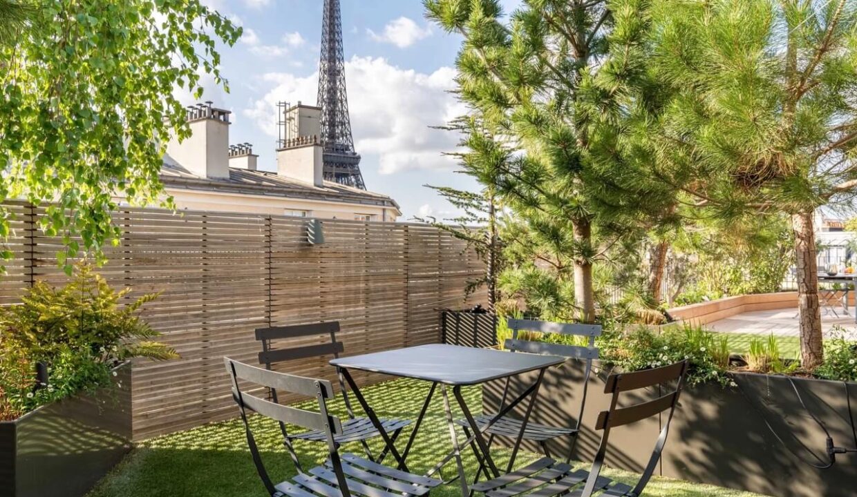 00013-PARIS-EIFFEL-TOWER-LUXE