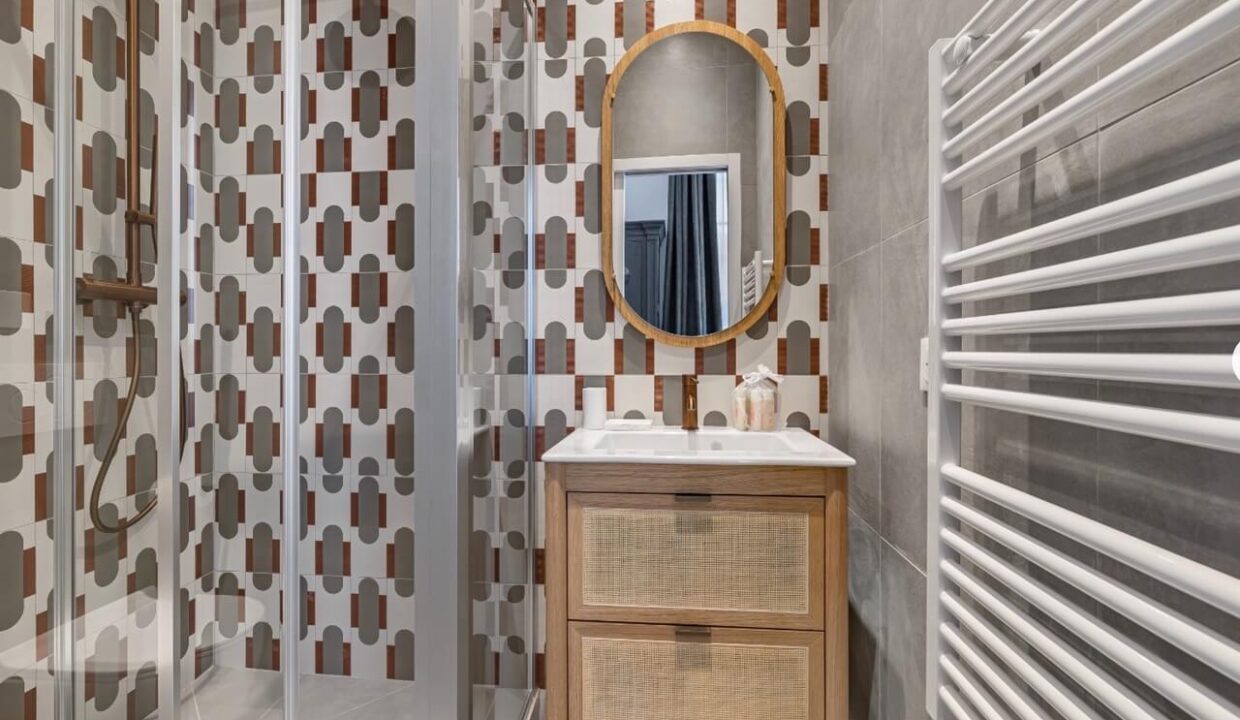 00015-A- GREAT-APARTMENT-FOR-FAMILY-IN-THE-CENTER-MARAIS-OF-PARIS