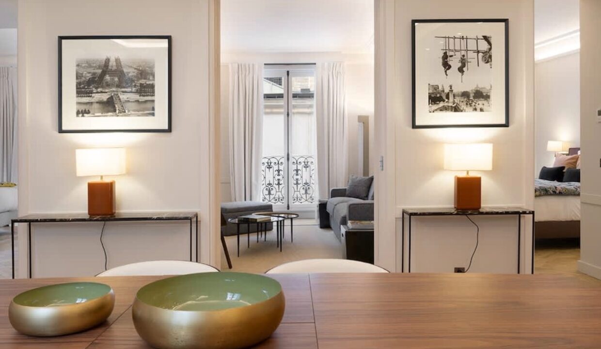 00016-GREAT-FAMILY-APARTMENT-NEAR-BON-MARCHE