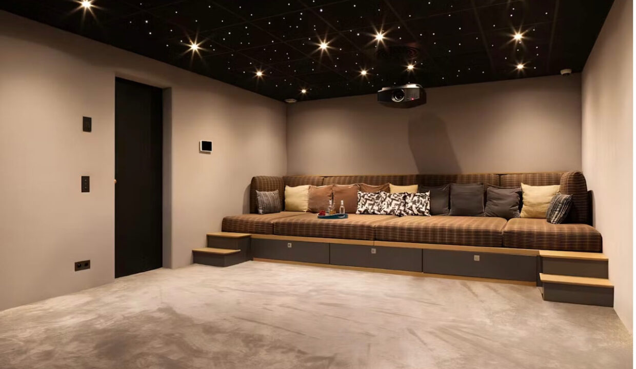 00017-paris-bastille-townhouse-hammam-cinema