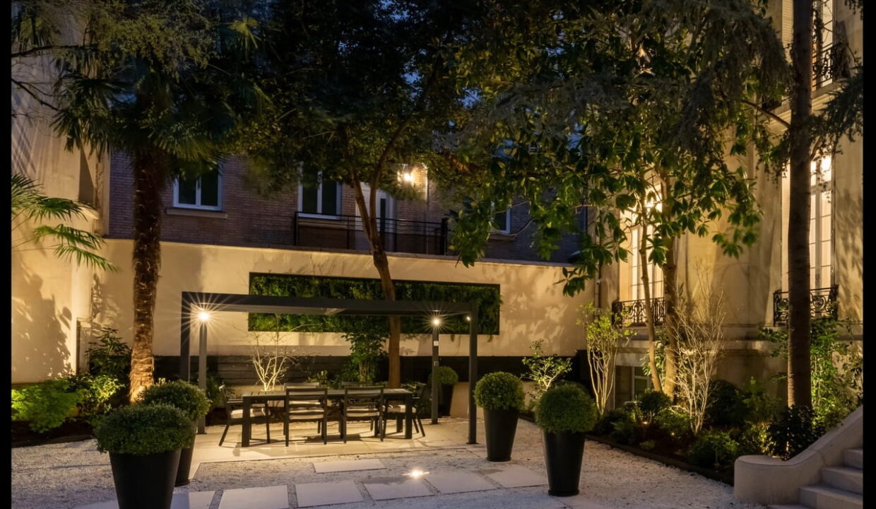 00028-PRIVATE-LUXURY-MANSION-TROCADÉRO