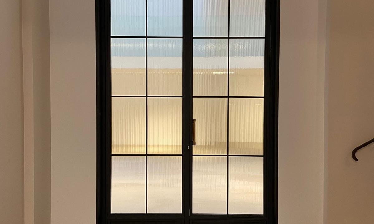 00001-LOFT-SHOWROOM-280m²-PLACE-DES-VICTOIRES