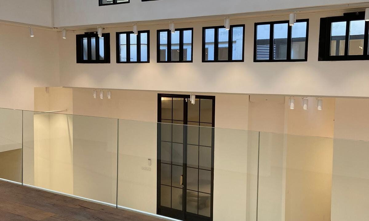 00011-LOFT-SHOWROOM-280m²-PLACE-DES-VICTOIRES