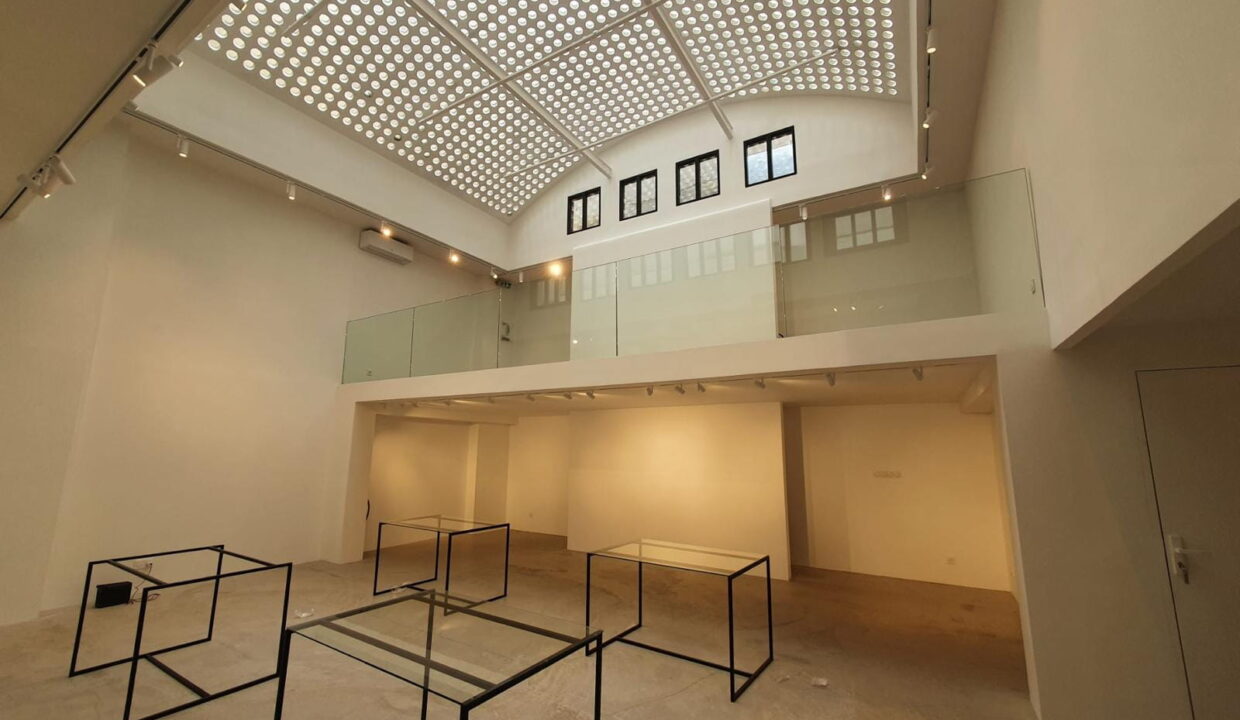 00025-LOFT-SHOWROOM-280m²-PLACE-DES-VICTOIRES